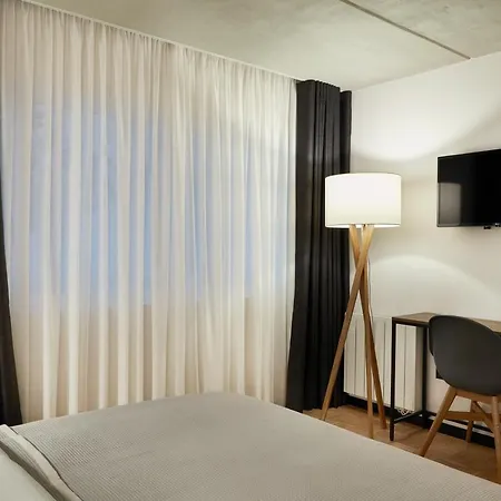 Apartment En Pleno Centro Y A 200m De La Playa A Coruna