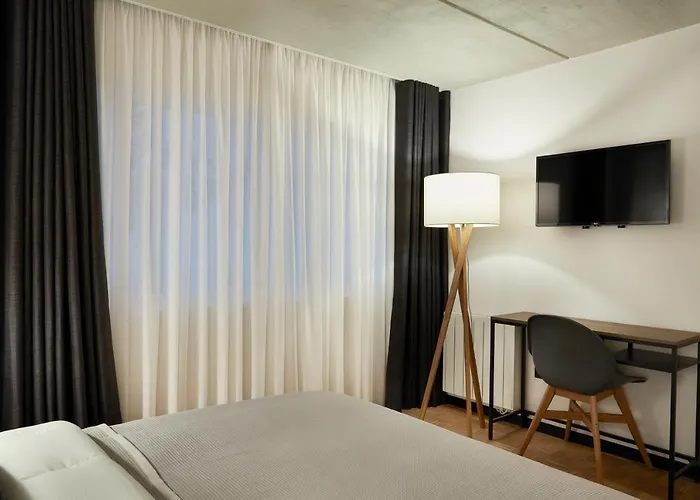 Apartment En Pleno Centro Y A 200m De La Playa A Coruna